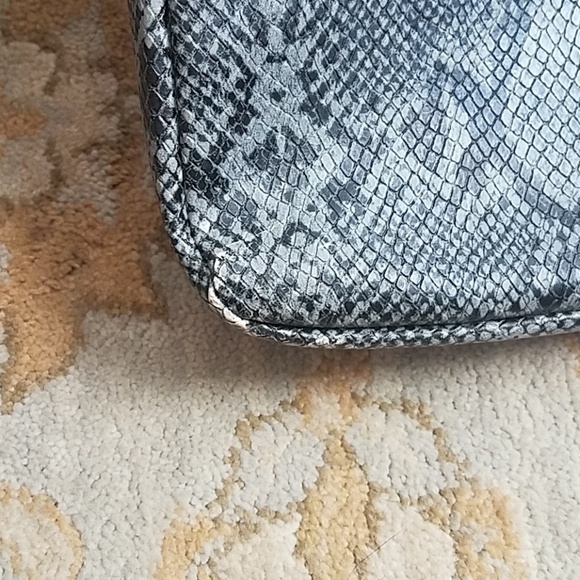 Relic Purse - Picture 8 of 8